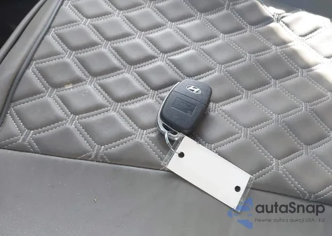 2017 Hyundai Santa Fe Sport 2.4L из США, поврежденный, VIN 5NMZUDLB4HH034437